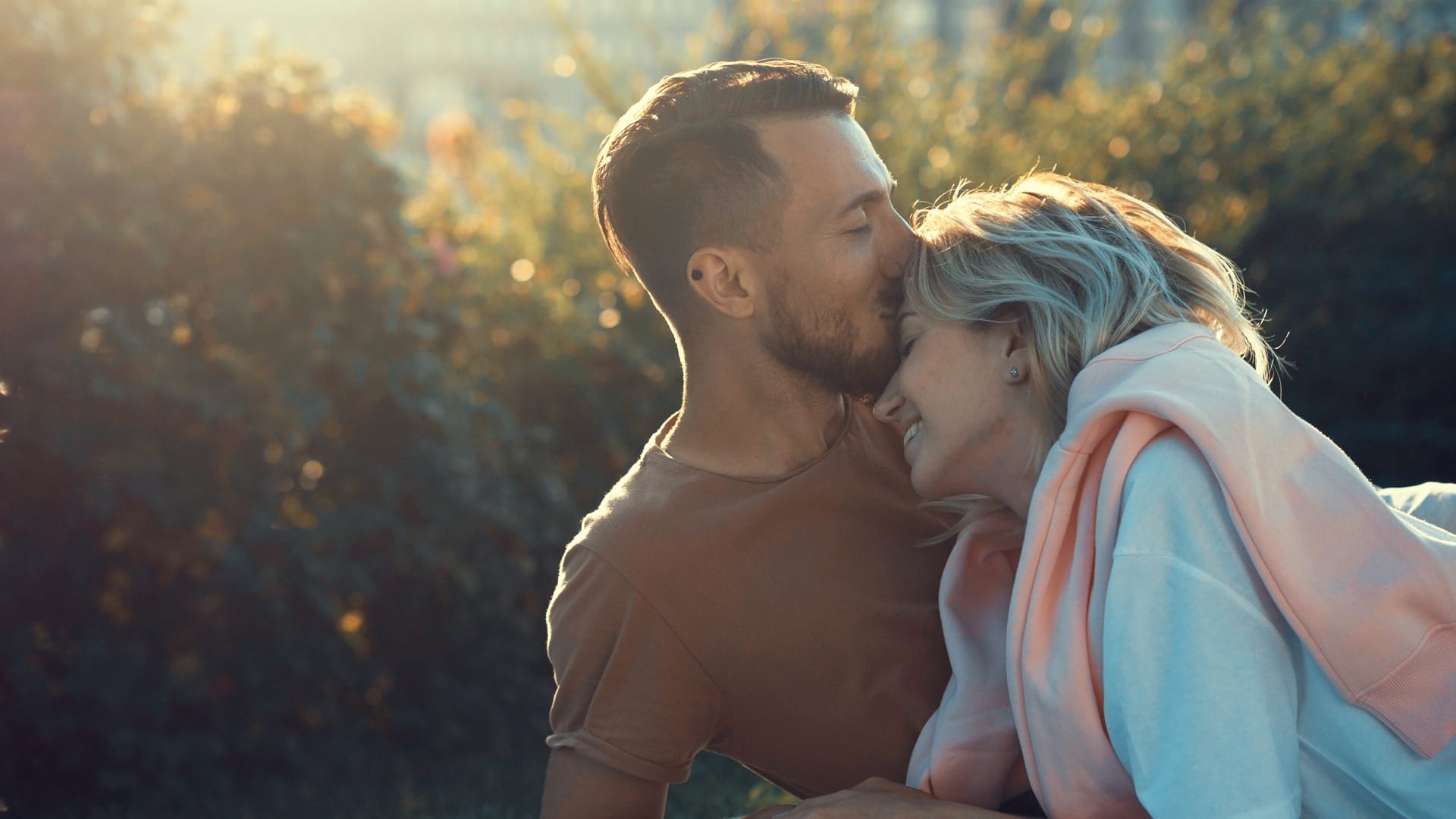 affordable couples photographer for hire