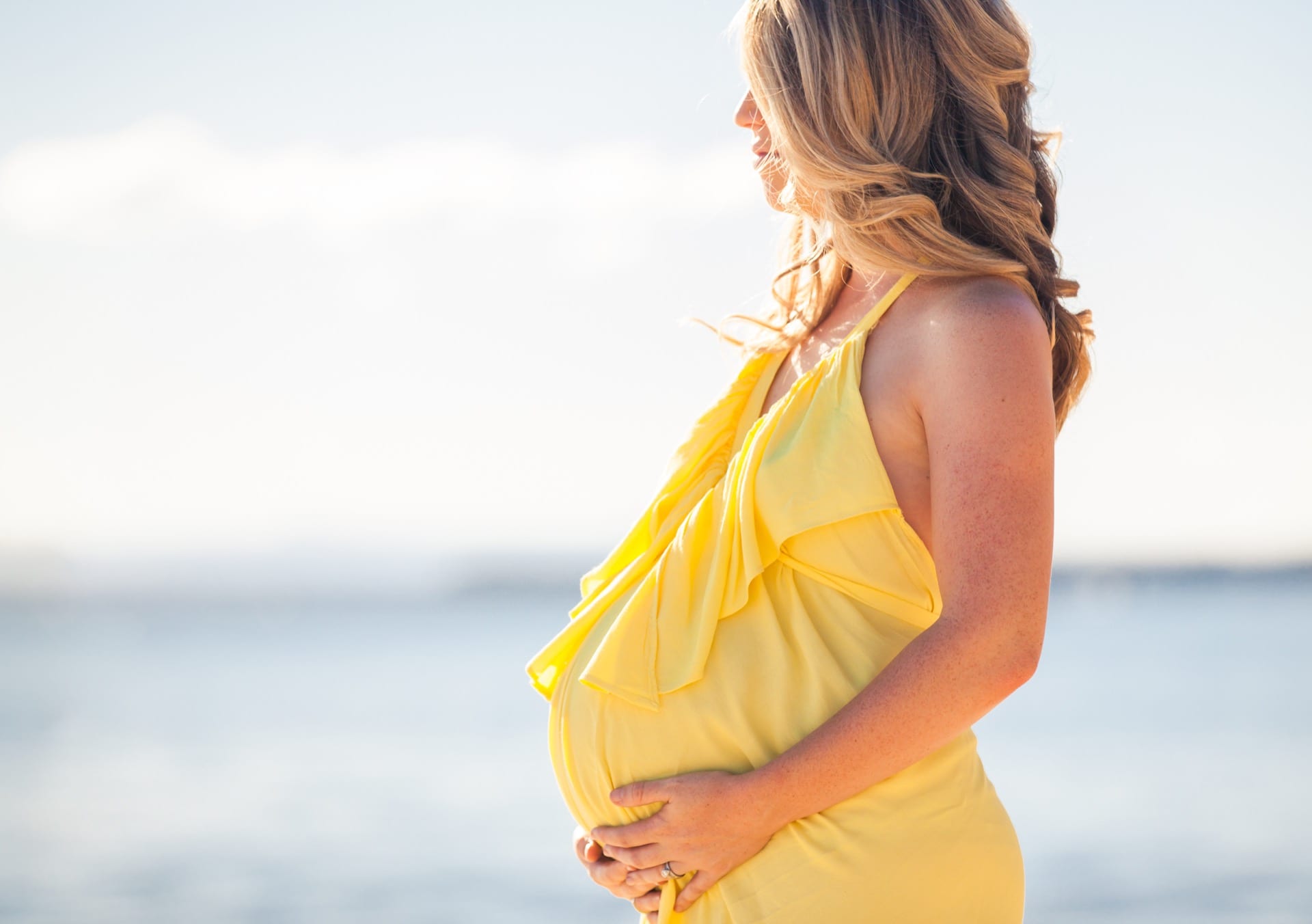 affordable maternity photographer for hire